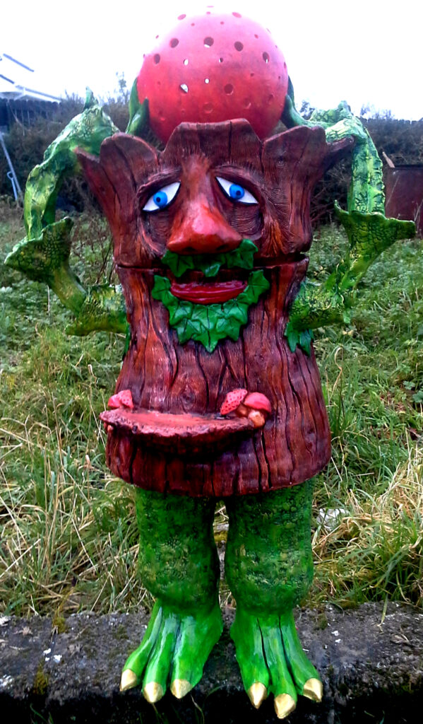 Robin's World — My Journey as an Artist & Sculptor Jeff, a life-sized ceramic tree person sculpture and lamp created by artist Robin Nicole Alger